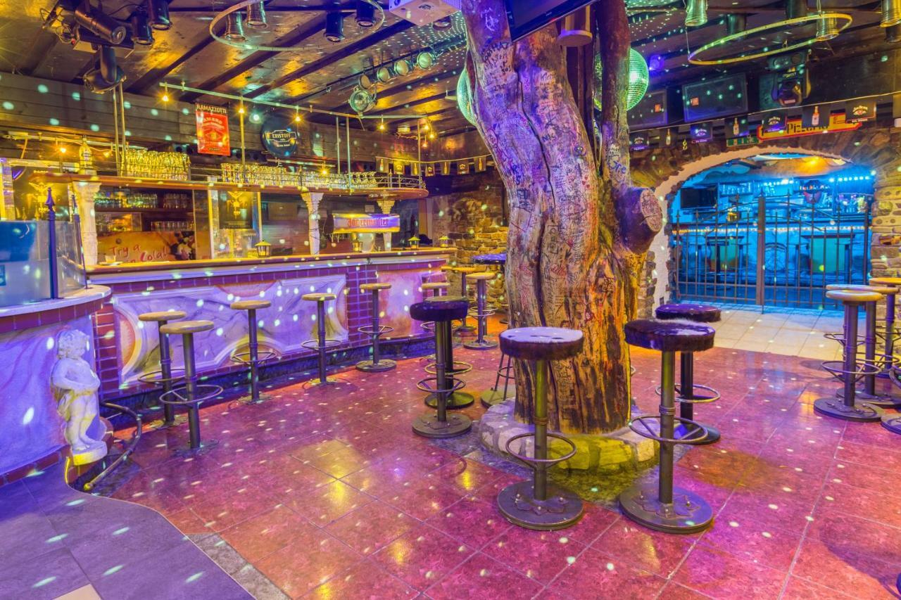 Party Hotel Taverne Обертауерн Екстериор снимка